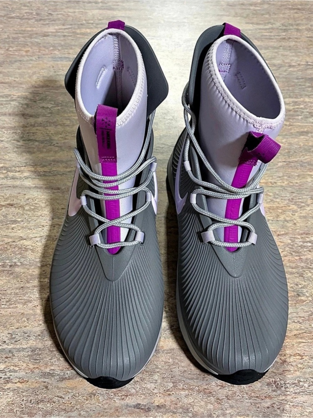 Nike Binkie Waterproof High Top Sneakers in Gray & Lavender US 7 New